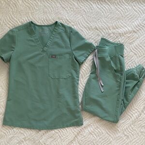 Figs Sea Foam Green Scrub Set